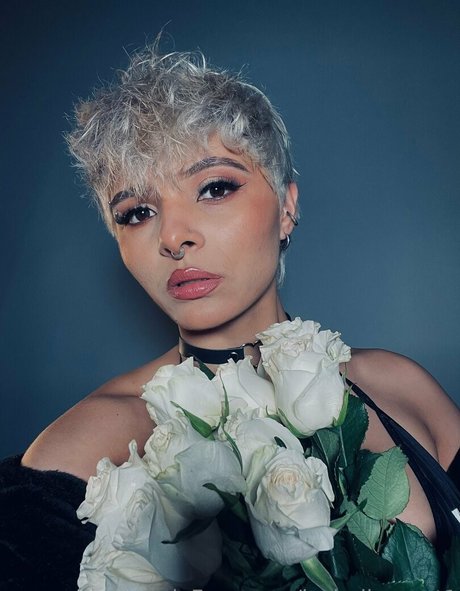 isabellamout1 素敵なポルノスター 写真