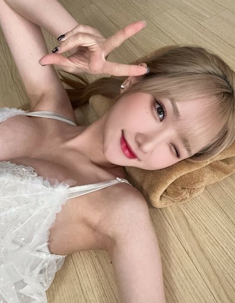 Woojungx4 アダルトスター 写真