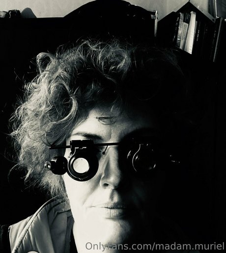 madam muriel ポルノスター xxx 写真