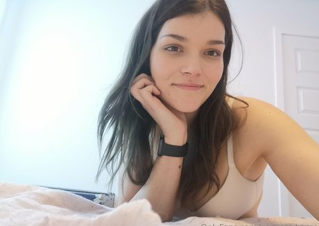 Vanessa Berge 裸のスター 写真