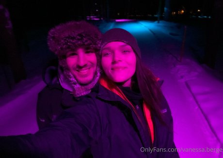 Vanessa Berge ホットなポルノスター 写真