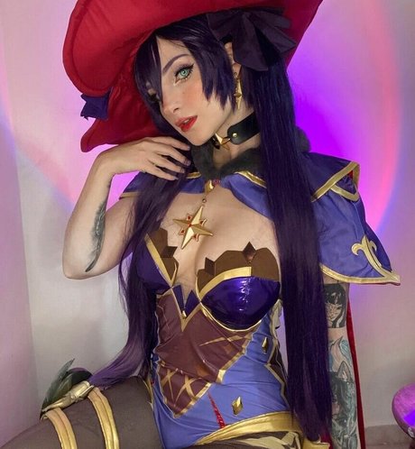 Samanta Bravin エロティックモデル 写真