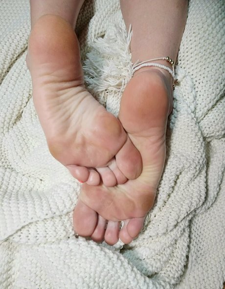 barefoot princess1922 トップポルノスター 画像