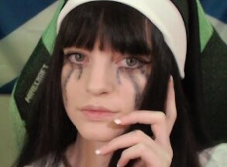 Exoe ASMR 美しい女優 写真