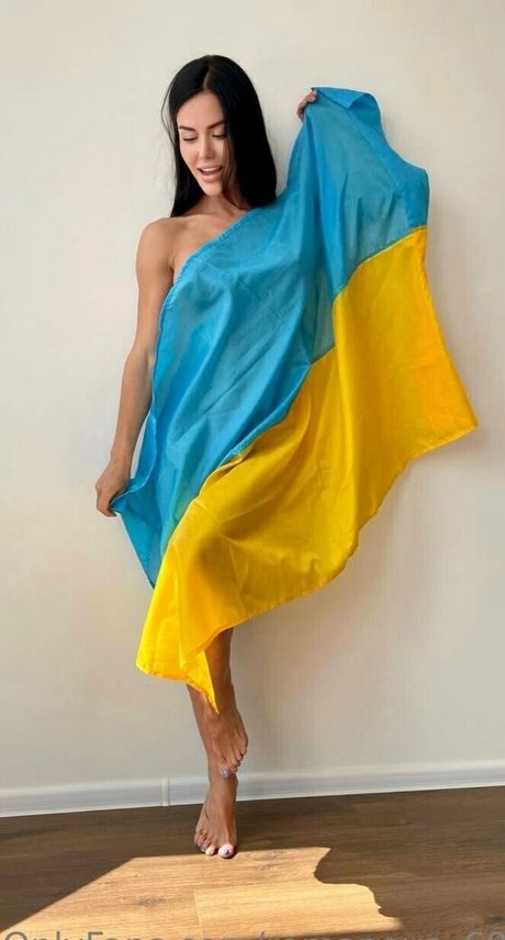 黒檀の小人OnlyFans ホットヌード 写真