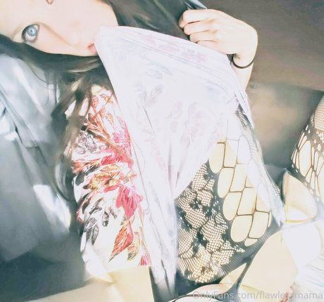 アジアの女の子限定ファン ホット 写真