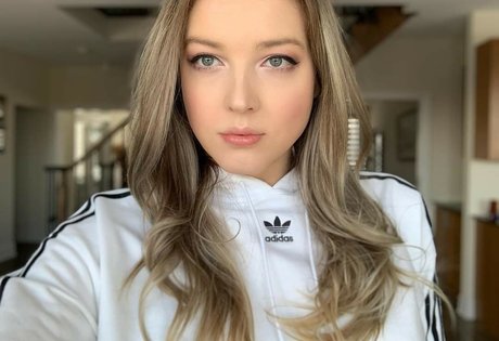 Maya V Henry アダルトスター ギャラリー