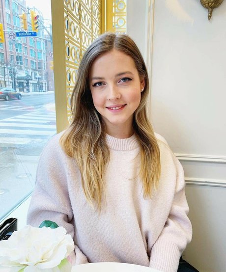 Maya V Henry 美しいポルノスター 写真