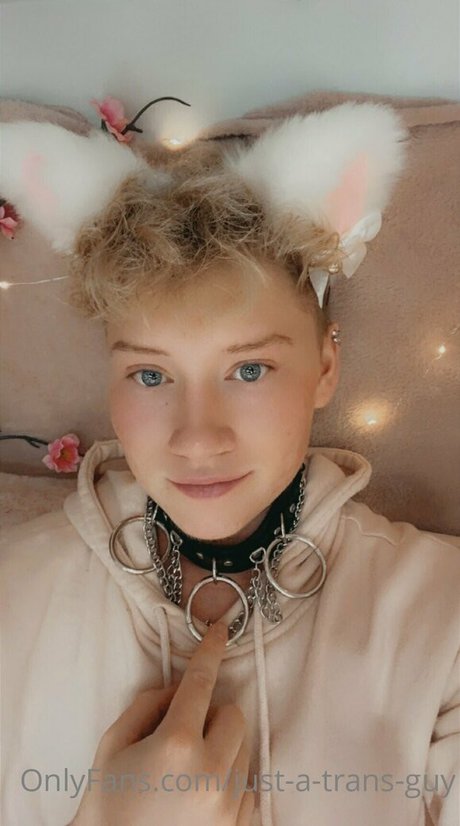 just a trans guy エロティックモデル 写真