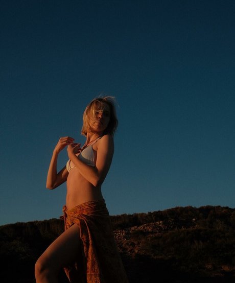 Maria Korotaeva ホットなモデル 写真