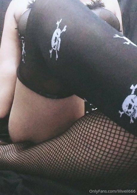 liliveil666 美しい女優 写真