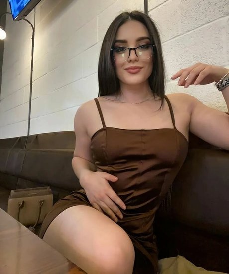 Daniela Flores 完璧なモデル 画像