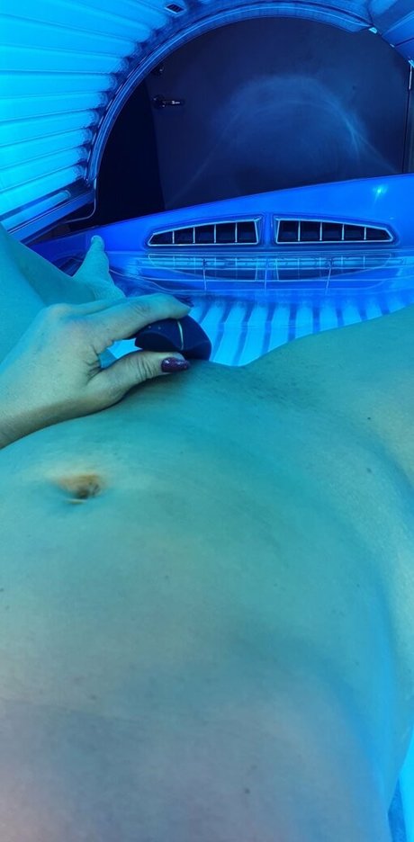 flyvertinnen 裸のポルノスター 写真