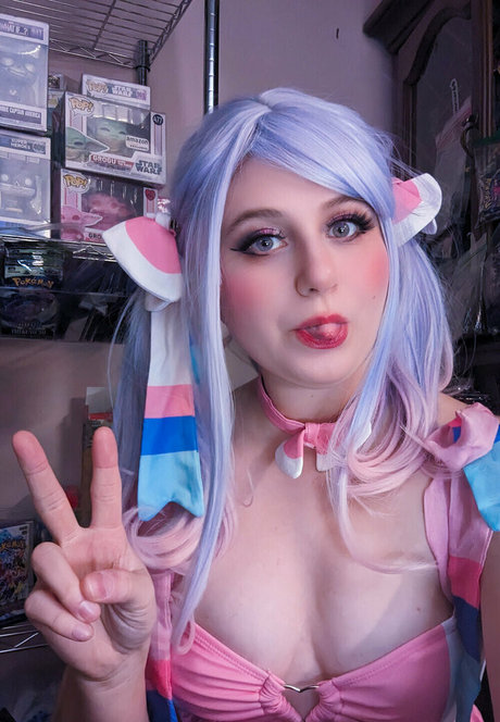 elladonella エロティックなモデル 写真