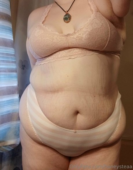 honeysteaa 最高のモデル 写真