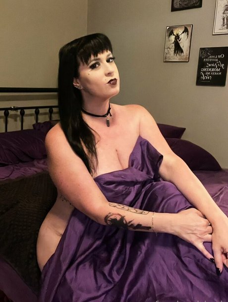 faydra black ヌードモデル 画像