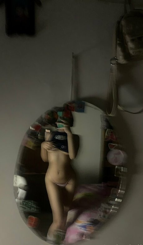 spicyjuli 裸のスター 写真