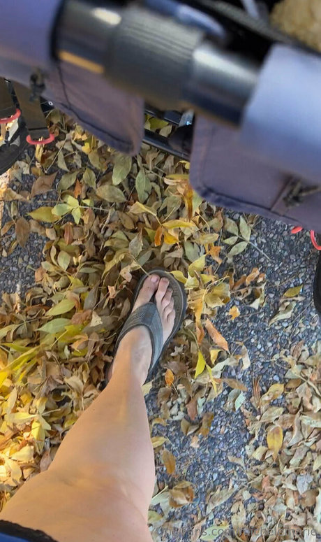 レズビアンセックスOnlyFans ヌード 画像