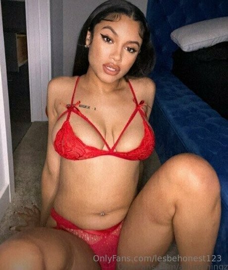 lesbehonest123 独占モデル ギャラリー
