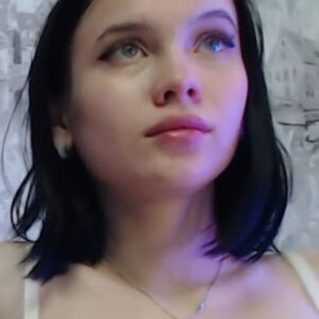 Qqpon かわいいモデル ギャラリー