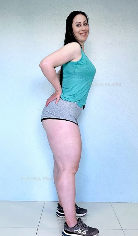 若い熟女OnlyFans ポルノグラフィック 画像