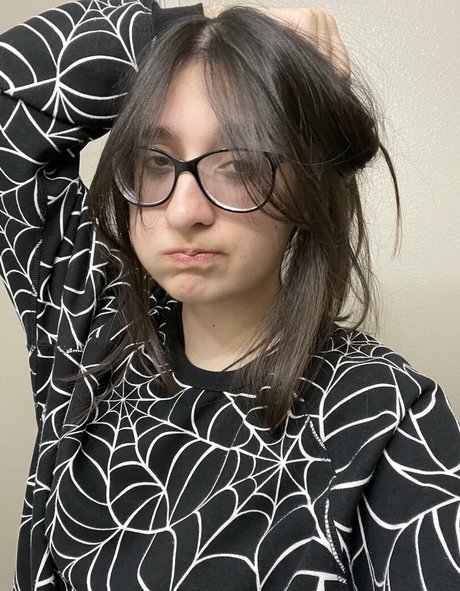 FloriGoAway ヌード女優 画像