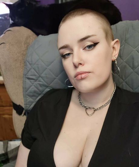 sicklysuccubus 独占スター 写真