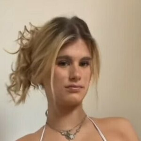 Ashlyn Allman 素敵なスター 写真