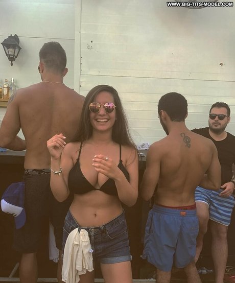 Sapir Hazansky ヌードスター 写真