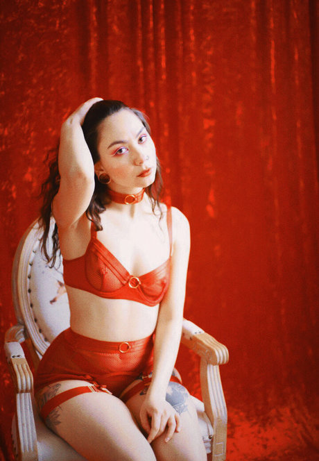 kitsunehime ポルノスター 美しい 写真