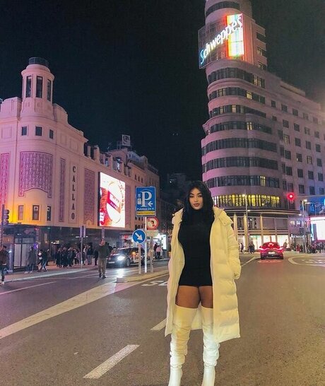 Thayana Babyy セクシーなスター 写真