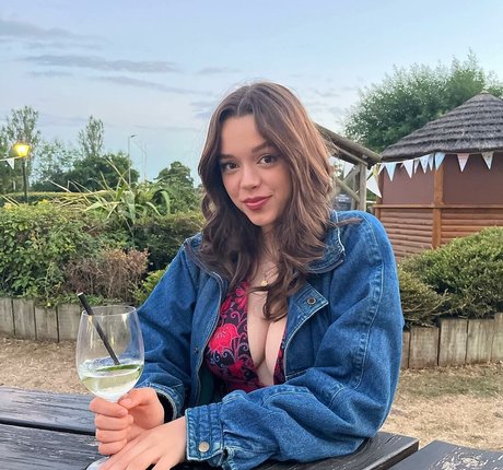 sofialowex エロティック女優 写真