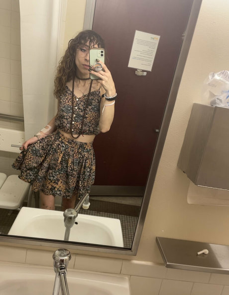 itsjeslynpixie 美しいポルノスター 画像