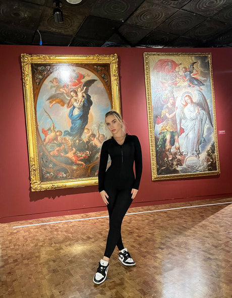 フラットオンリーファン セクシーヌード 写真