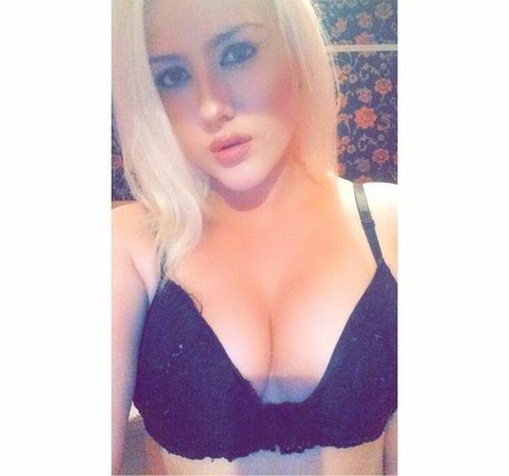 Bethany Koko ヌードモデル 画像