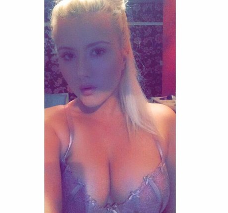 Bethany Koko かわいいモデル 画像