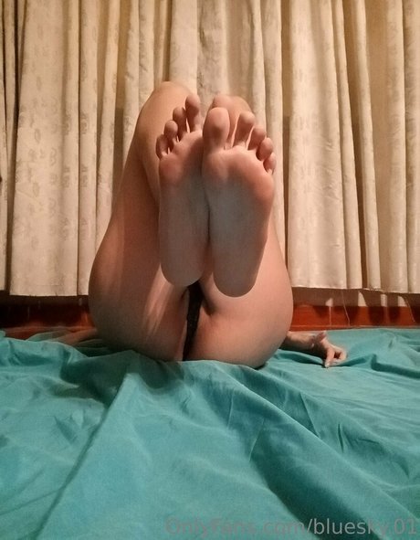 セクシーな足 OnlyFans アート裸 ギャラリー