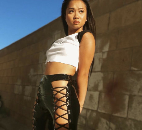 Twaydabae ポルノスター アダルト ギャラリー