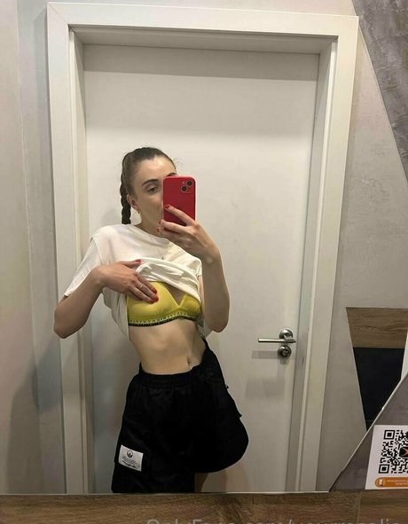 yourrosalia 素敵なモデル 画像