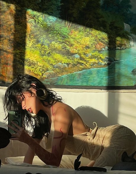 Vanessavenus21 アート女優 画像