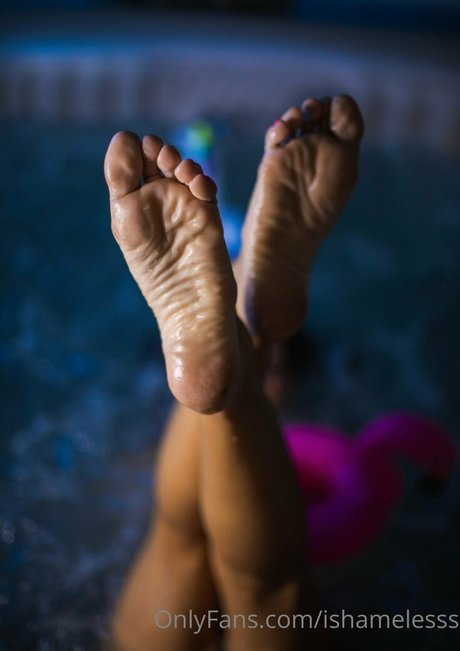 ishamelesss HDスター 写真