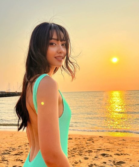 フィットネス熟女OnlyFans セクシー裸 画像