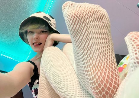 lilbbg 0 セックスモデル 画像