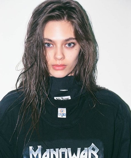 Alexandra Moskaleva エロティックモデル 写真