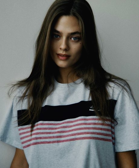 Alexandra Moskaleva ホットなポルノスター 画像