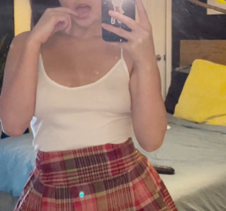 onlyseraphinexxx ヌードのポルノスター 画像