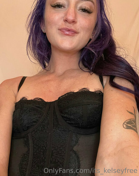 kelseyannefree top profile image