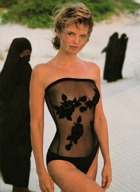 Christie Brinkley 裸のモデル 写真