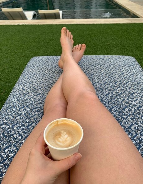 曲線美の赤毛OnlyFans ヌード 写真