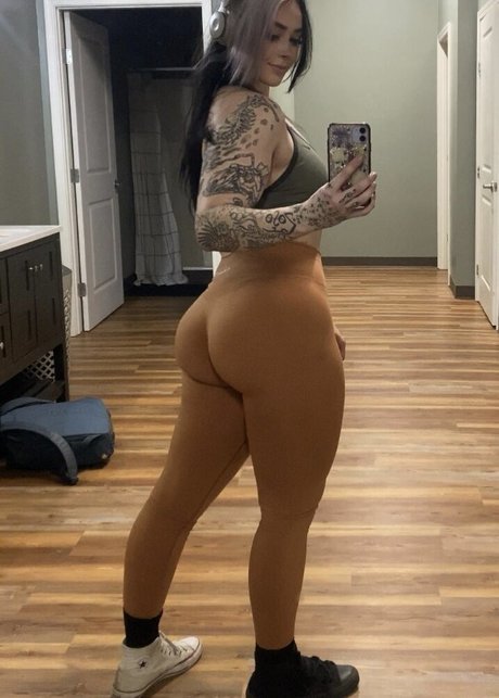 Professionalweakgirl ポルノスター 裸 写真